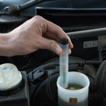 Testador de fluido de freio eletrônico